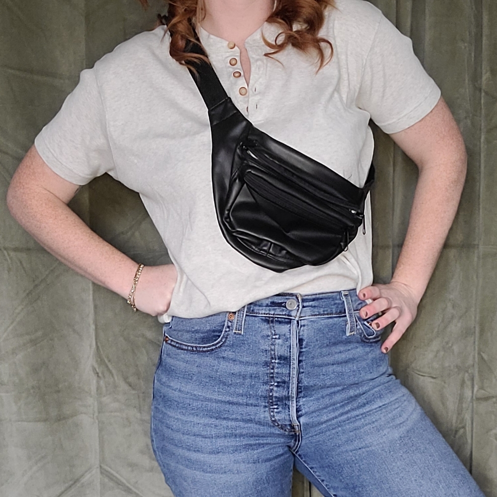 Vintage Motoboho Bikercore Gorp Goth Emo Indie Alt Faux Black Leather Fanny Pack